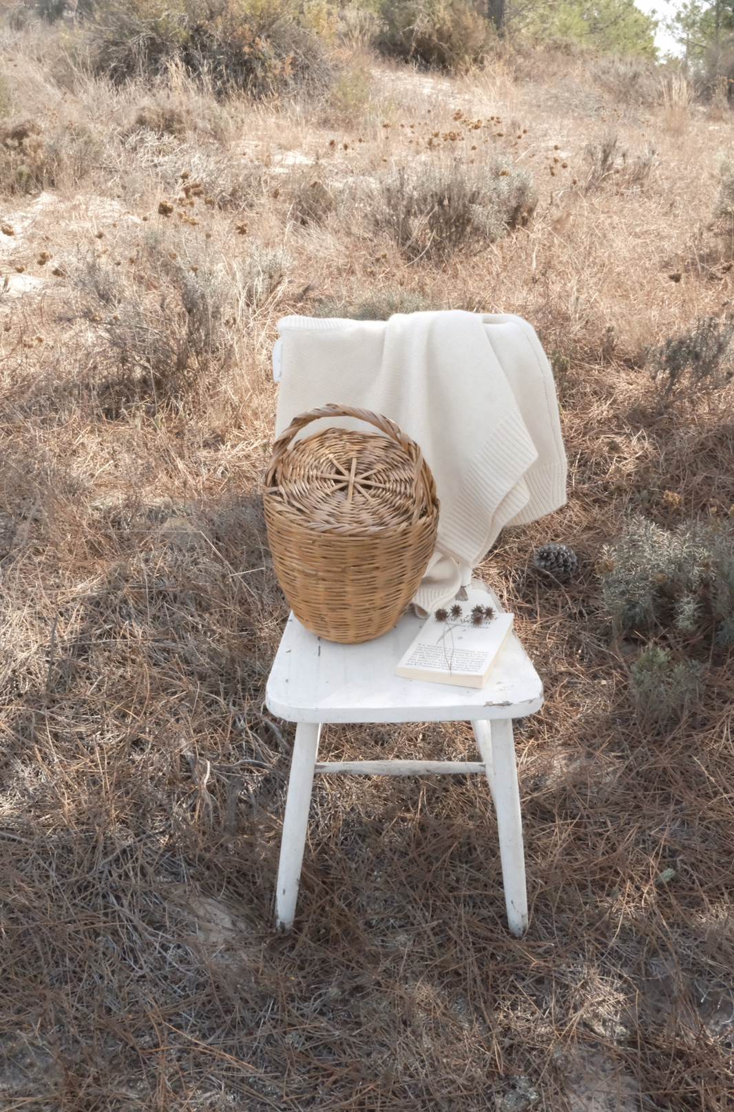 How to Wear Linen Into Autumn: A Transitional Capsule