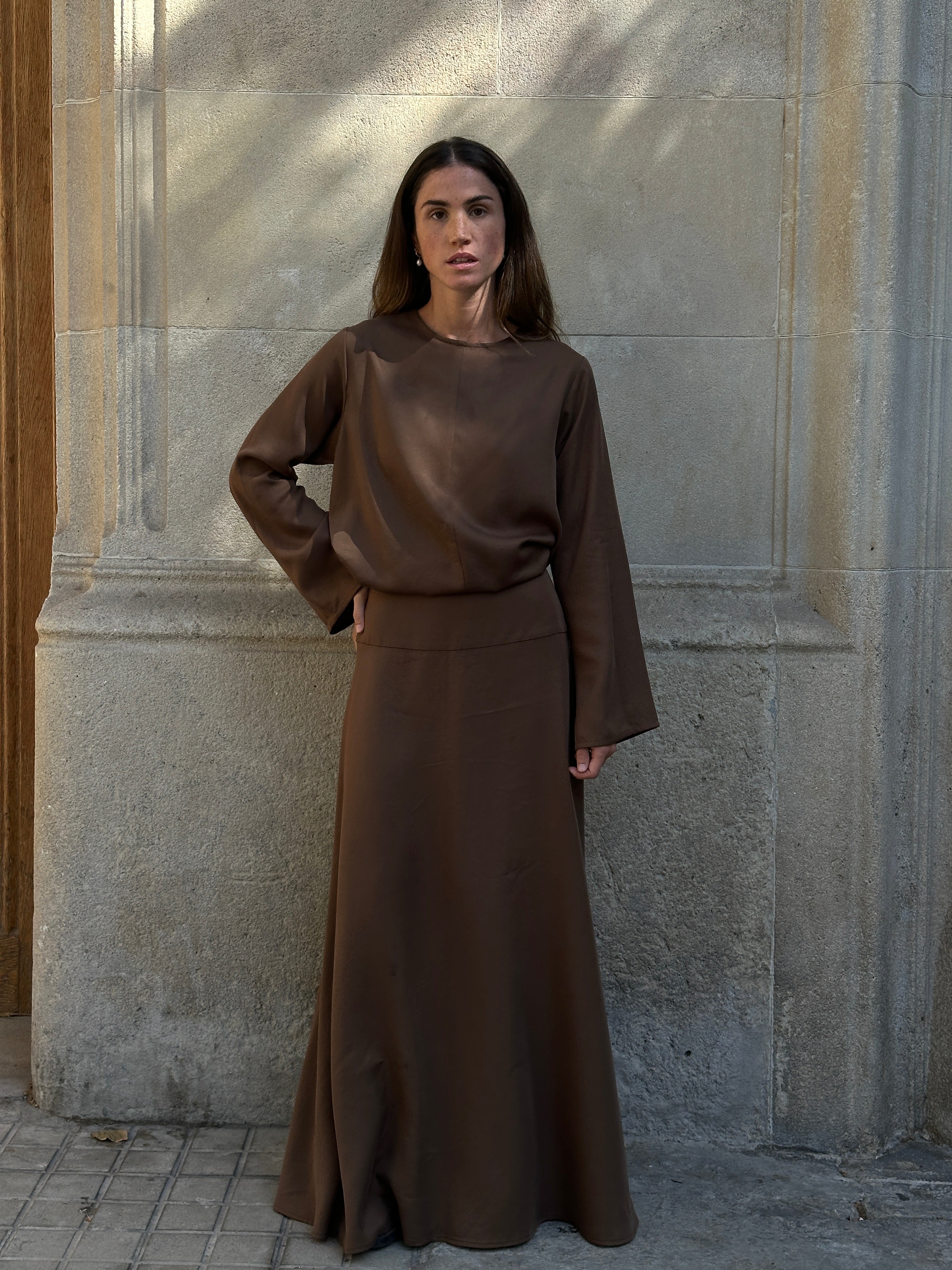 falda larga de lino color marron