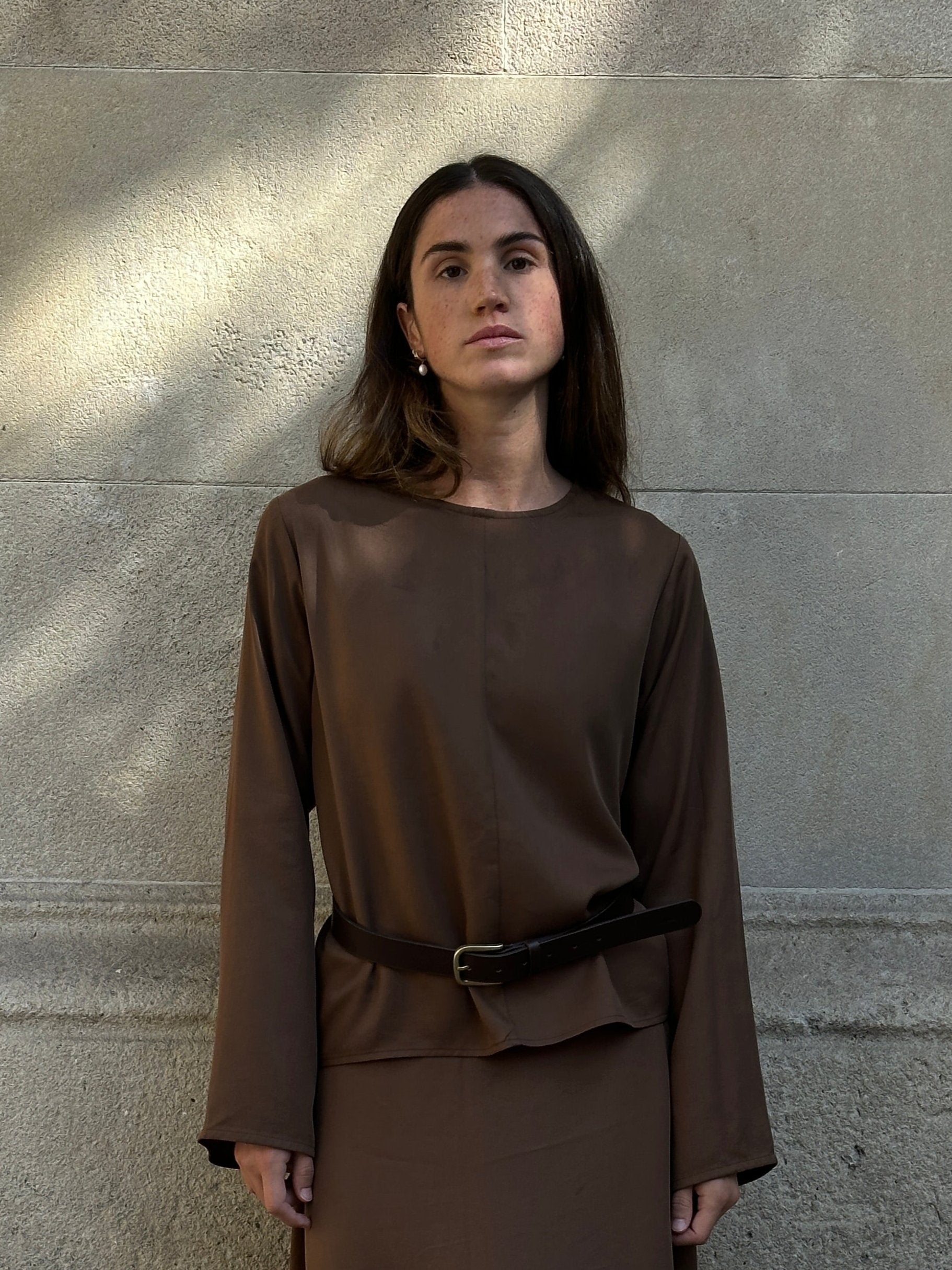 blusa de lino elegante color choolate