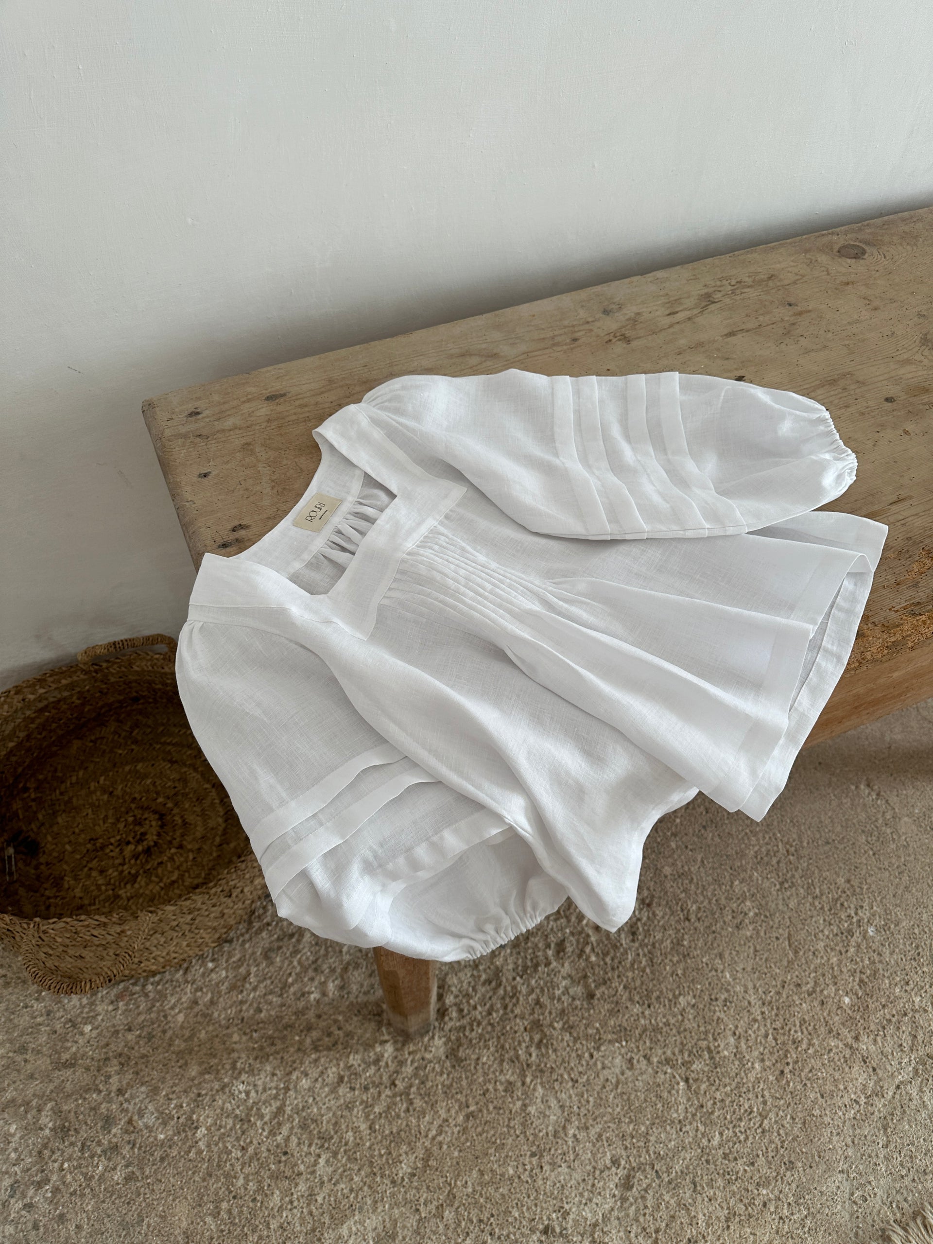 blusa de lino escote cuadrado