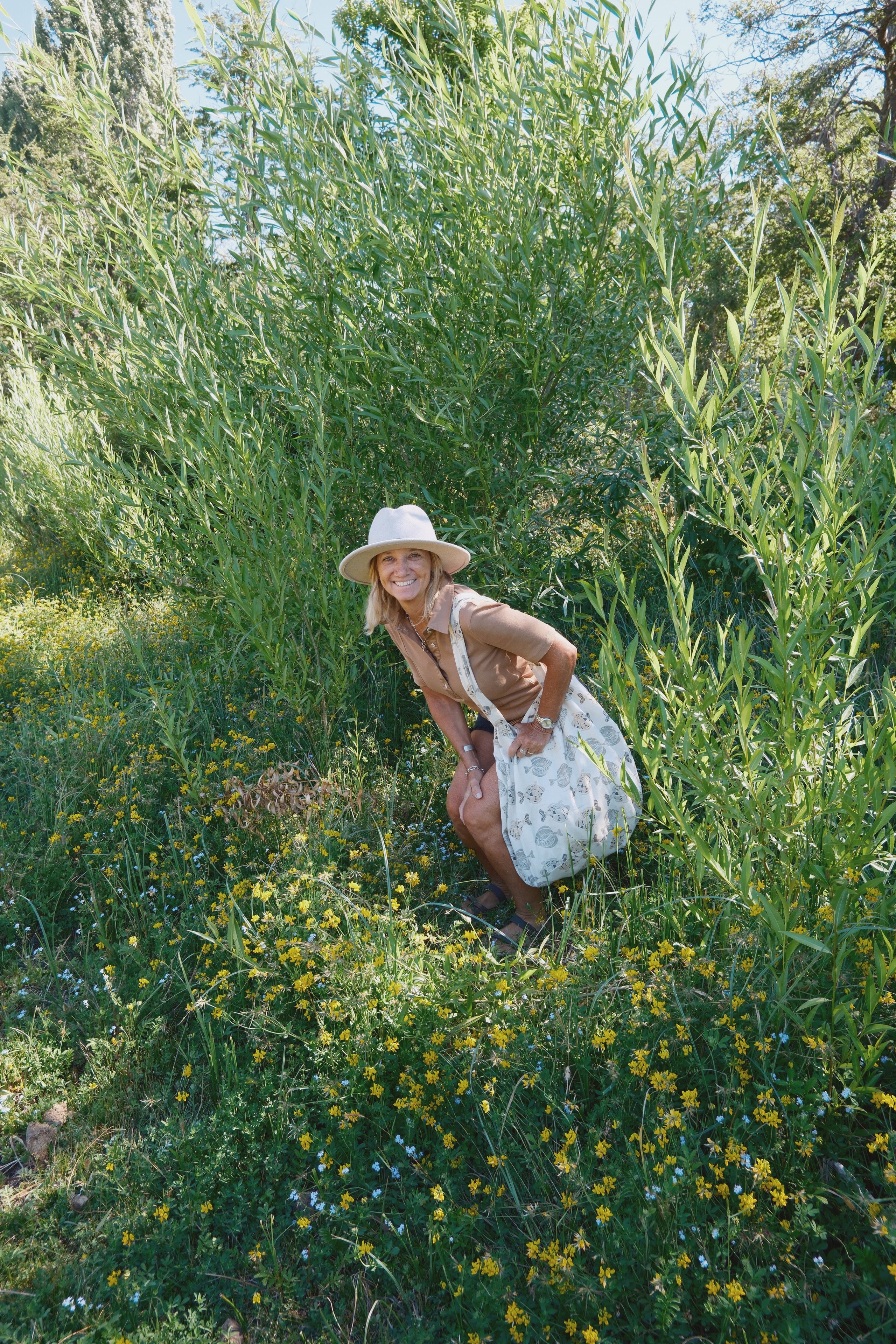 Aunt inspiring joyful feminine energy